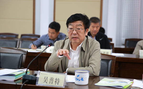 08bb10cd494e4e18bee6b8f18dc09ed2.jpg 校长吴普特讲话_副本.jpg