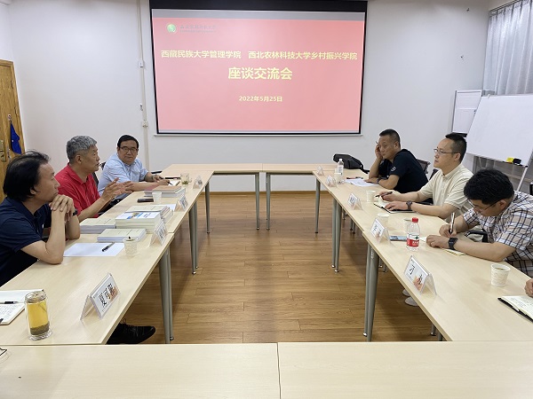 0f33adf3b52240088d2d7e2b391dbf94.jpg 会场.JPG